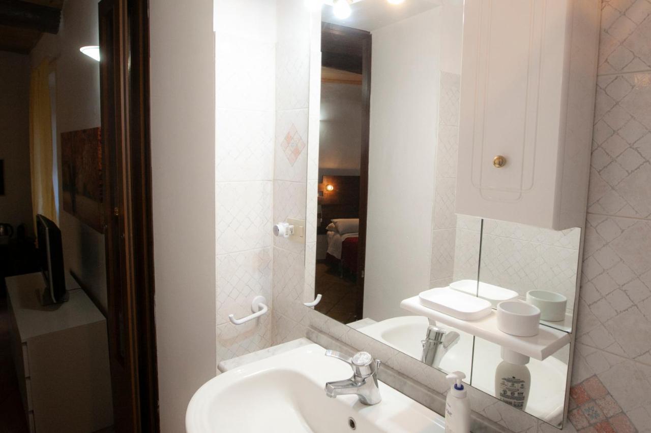 Casa Nena Hotel Nepi Luaran gambar